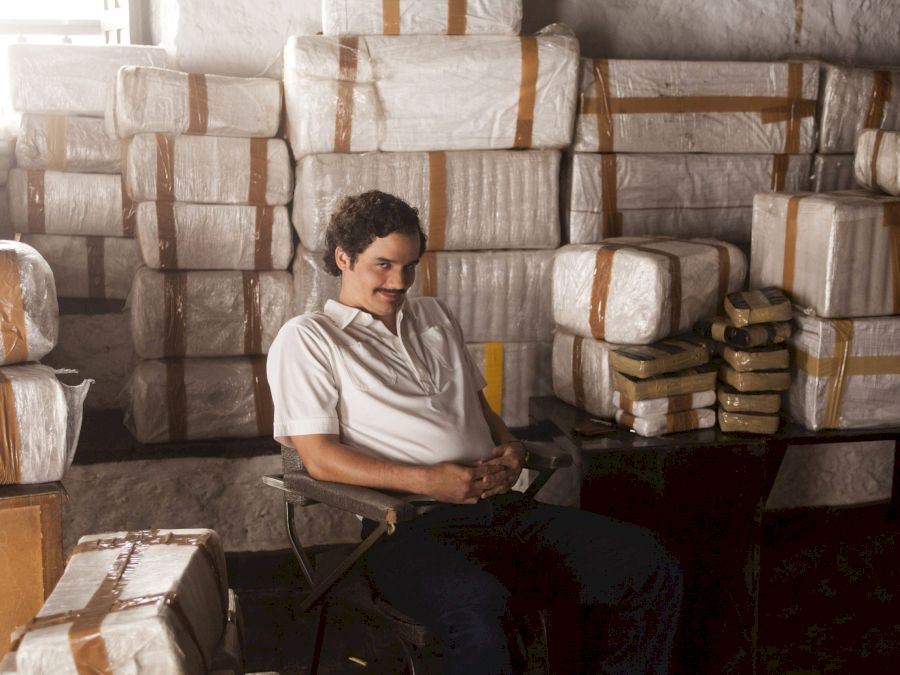 NARCOS S01E06