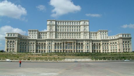 De ce Palatul Parlamentului se mai numește și Casa Poporului?