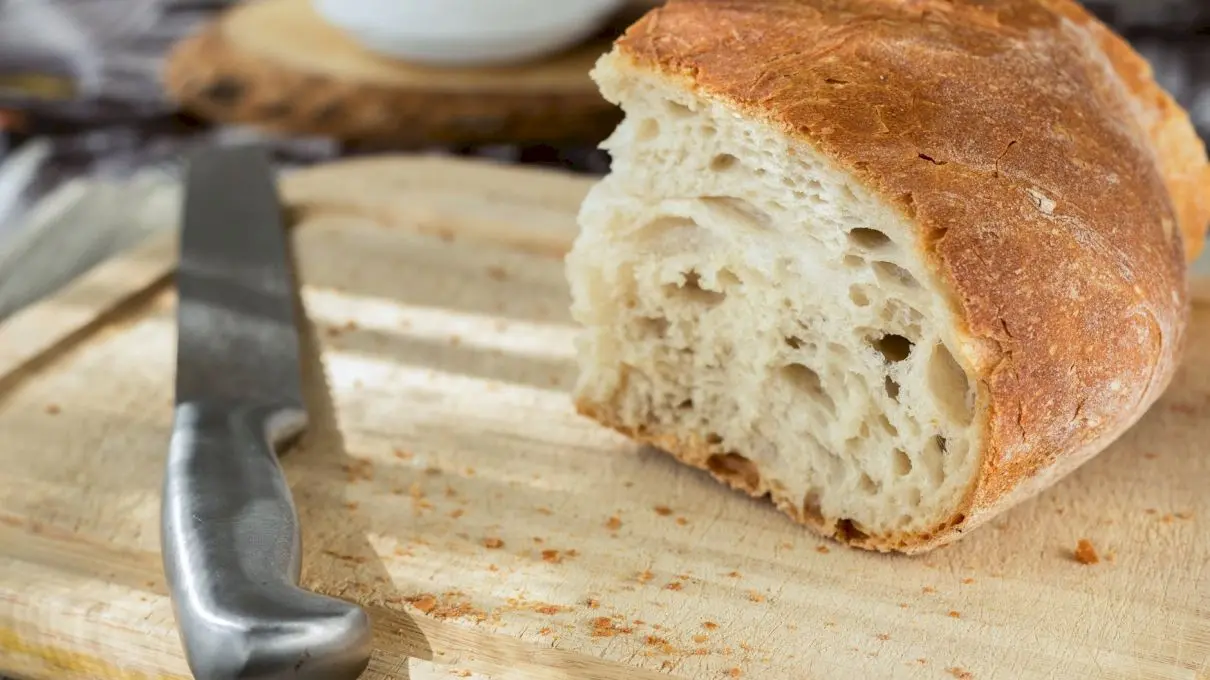 De unde vine obiceiul să primim oaspeții cu pâine și sare?