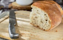 Nicio masă fără pâine! De ce mănâncă românii multă pâine?