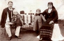 Cum veneau pe lume copiii țăranilor români în jurul anului 1900?
