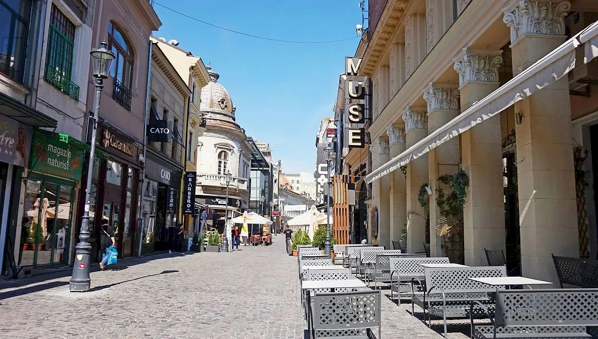 De ce strada Lipscani poartă această denumire?