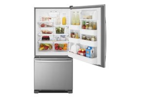 De ce frigiderul are lumină interioară, dar congelatorul nu?
