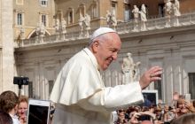 De ce Papa se mai numește și Suveranul Pontif?