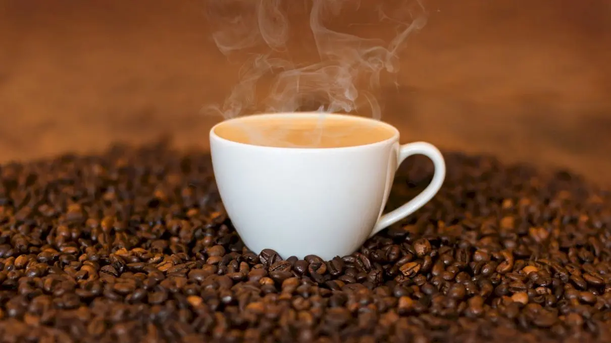 Cât timp ar trebui să țipi pentru a încălzi o ceașcă de cafea?