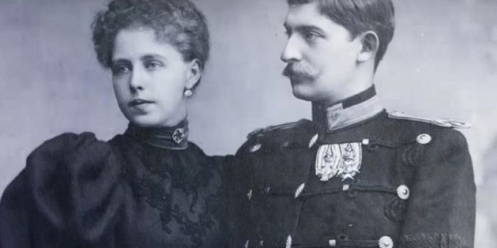 Cu cine s-a iubit Regina Maria a României chiar în Peleș: „Relația se consuma în faţa personalului palatului”