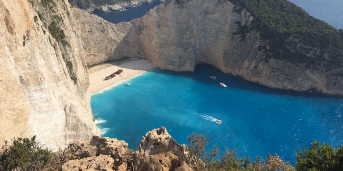 Care este povestea epavei de pe plaja Navagio din Zakynthos?