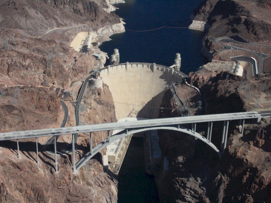 Hoover_Dam,_Colorado_River