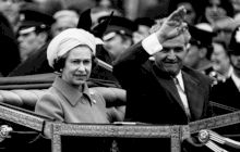 De ce Regina Elisabeta a II-a s-a ascuns de Ceaușescu în spatele unor tufișuri?