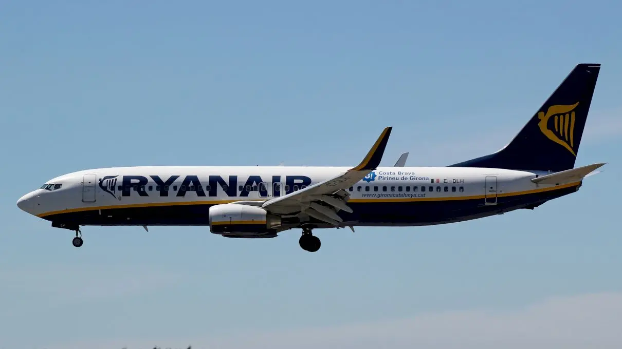 E adevărat că TAROM a ajutat Ryanair să se extindă cu avioane construite în România?