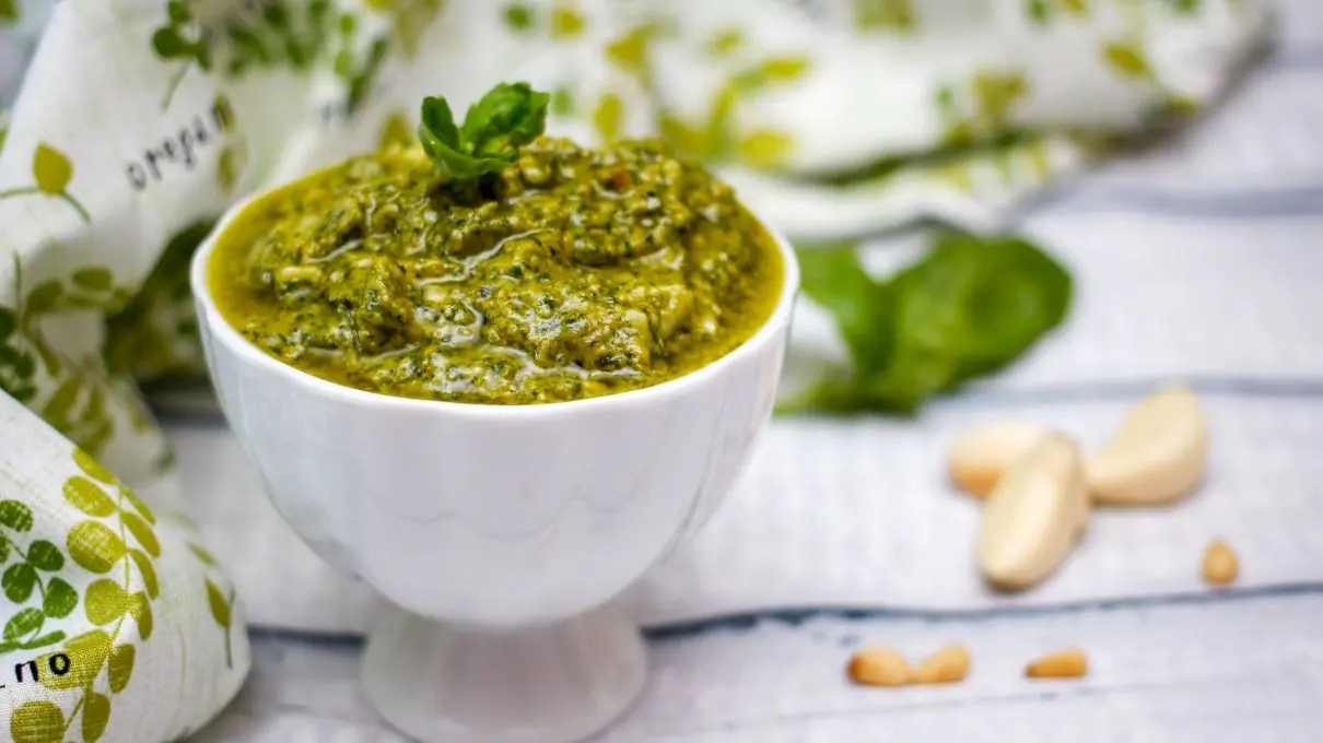 Pesto. Ce este sosul pesto? Totul despre pesto