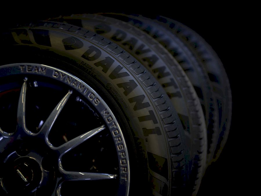 Davanti-Tyres-stock-