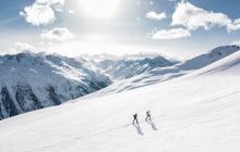 Care este originea verbului a schia? Ce înseamnă, de fapt, schi?