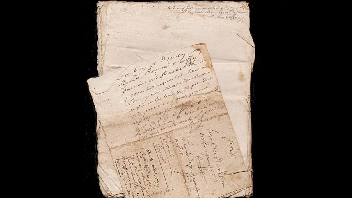 Cum arată cel mai vechi document păstrat scris în limba română? Înțelegi ceva?