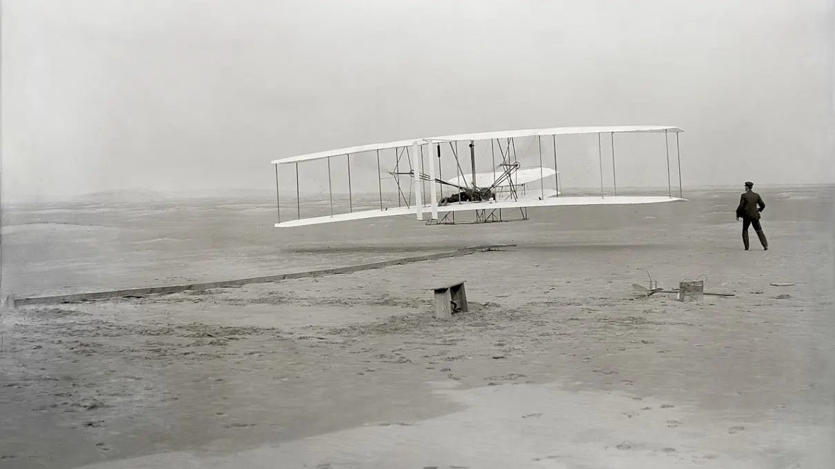 Cine a inventat avionul? Cum a fost inventat avionul?