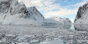 De ce Antarctica nu aparține niciunui stat? Cine a decis să fie astfel?