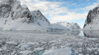 De ce Antarctica nu aparține niciunui stat? Cine a decis să fie astfel?