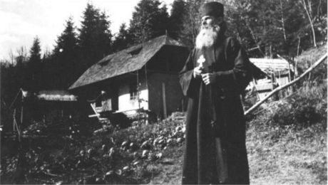 Cine a fost călugărul român care și-a prezis cu exactitate data morții?