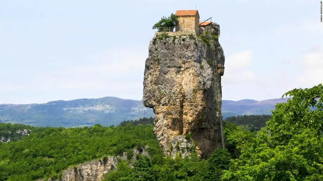 Care este cel mai sfânt loc de pe Pământ? Femeile nu au voie acolo!