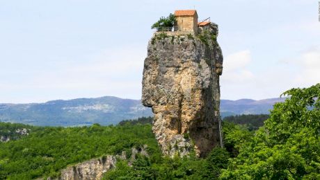 Care este cel mai sfânt loc de pe Pământ? Femeile nu au voie acolo!