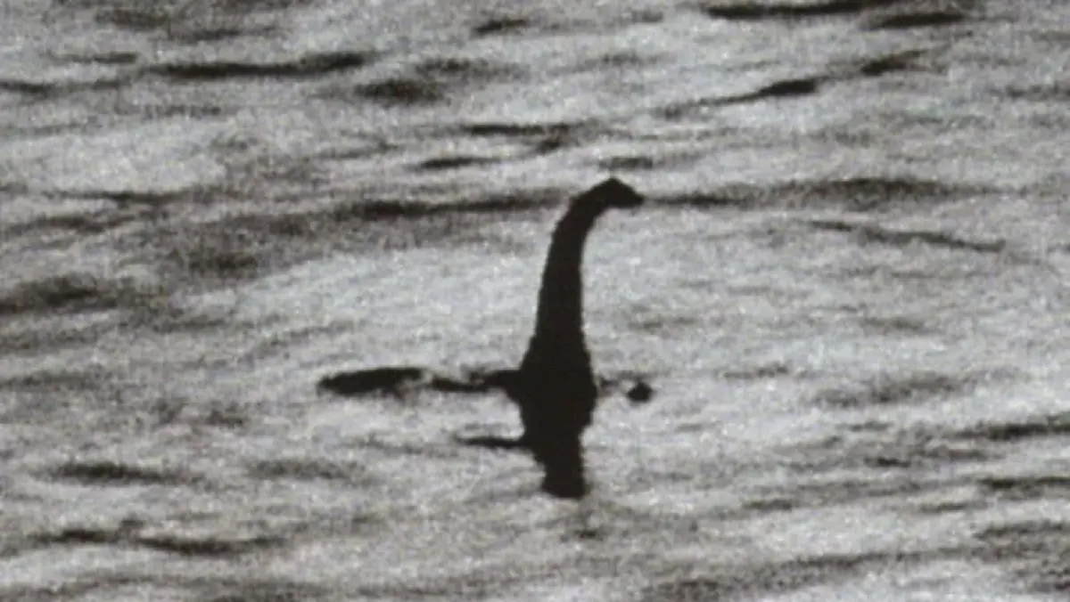 Este adevărată fotografia monstrului din Loch Ness? Care este povestea imaginii?