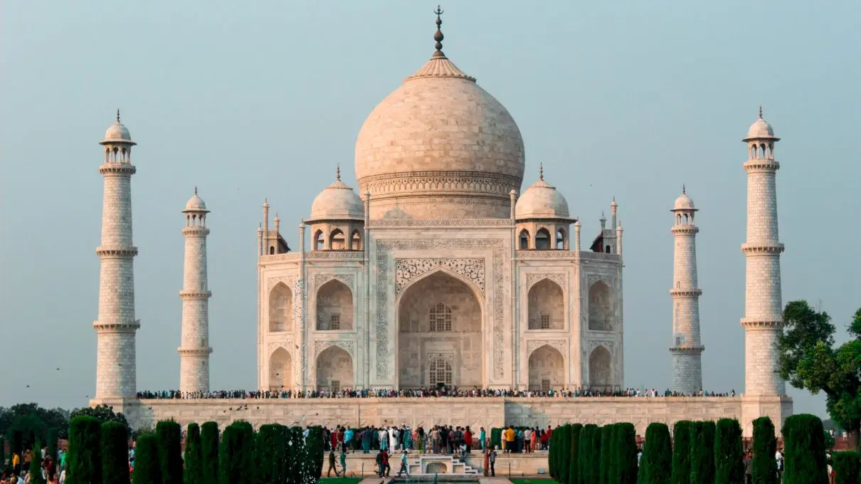 De ce Taj Mahal este considerat un templu închinat dragostei?
