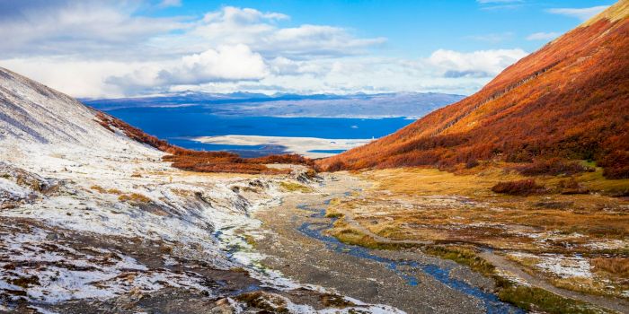 De ce formele de relief din Țara de Foc poartă nume românești? În Argentina există Vârful Sinaia, lacul Broșteni și râul Ureche