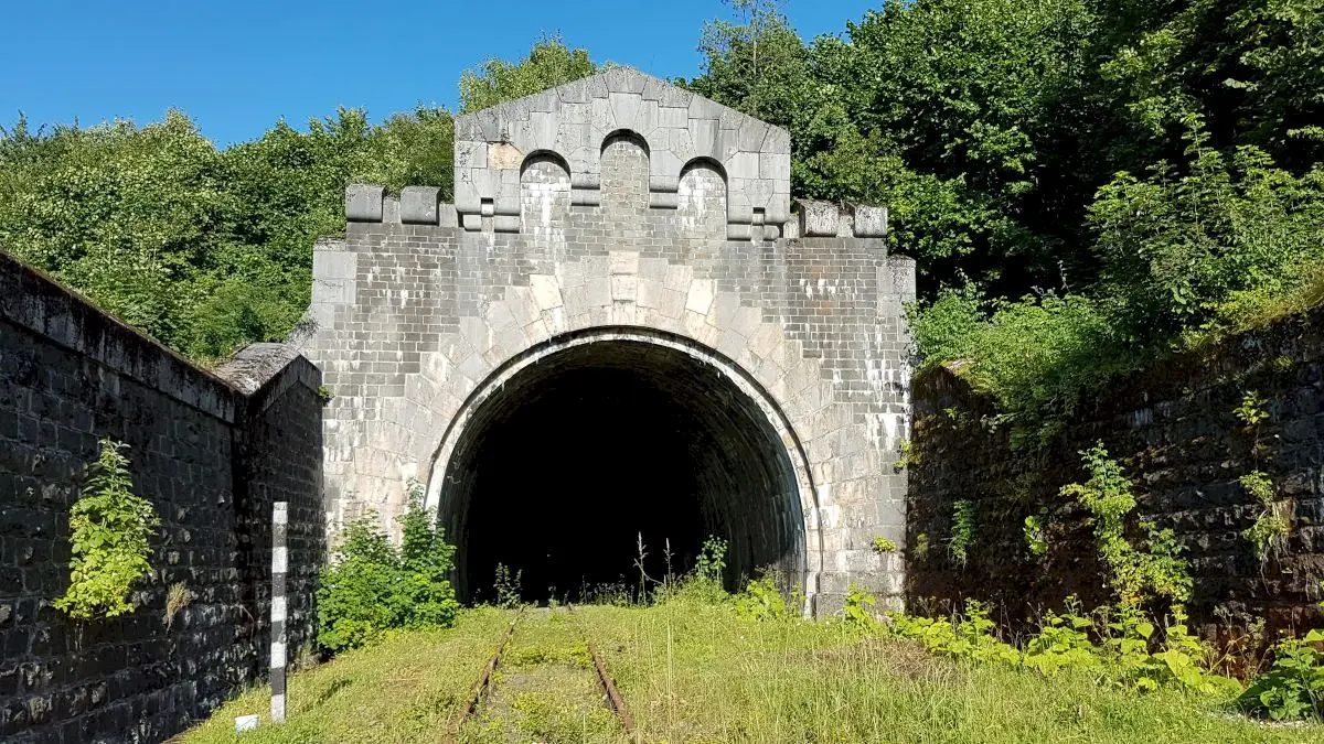 Care este povestea celui mai lung tunel construit pe teritoriul României?