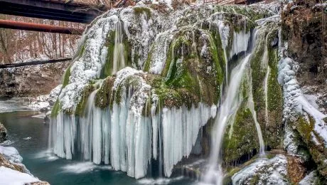 Cum arată Cascada Bigăr iarna? Unde se află aceasta?