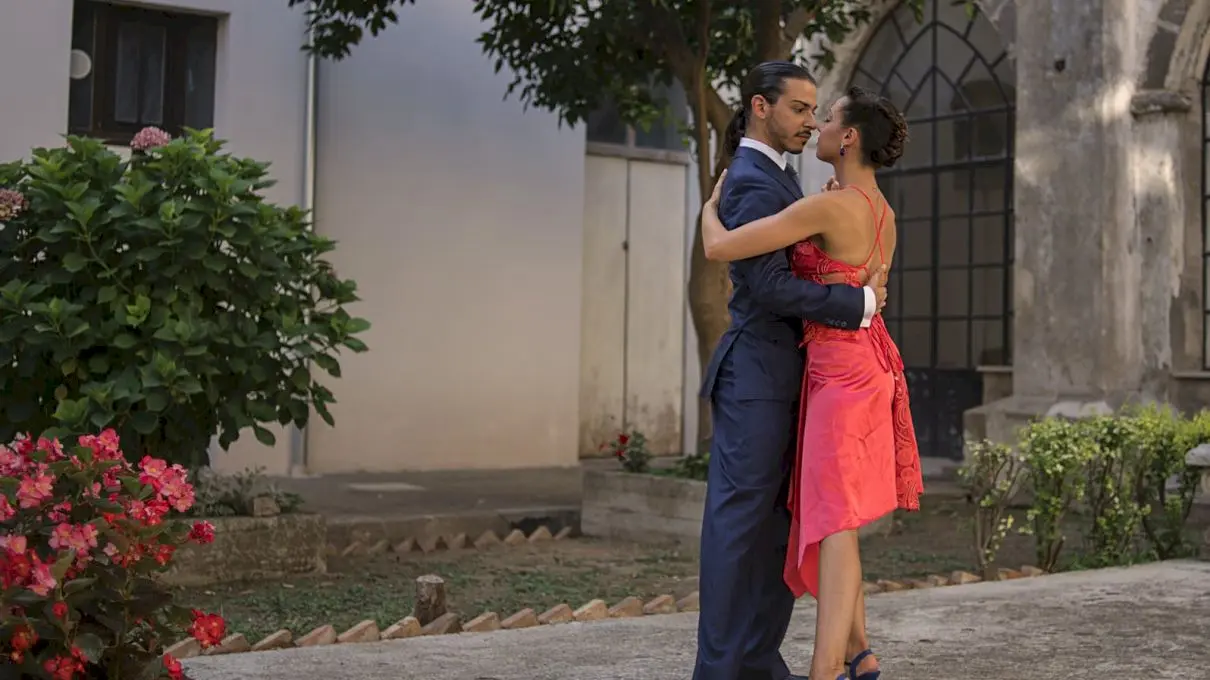 În ce țară își are tangoul originile?
