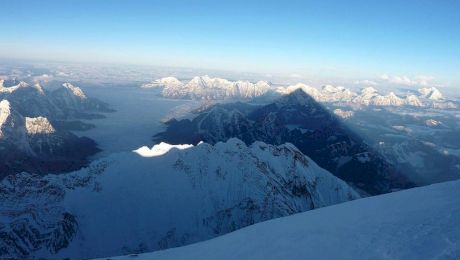 E adevărat că muntele Everest e mai înalt decât la ultima măsurătoare?