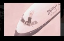 Cum a supraviețuit un pilot British Airways ținut doar de picioare la 7.000 de metri altitudine?