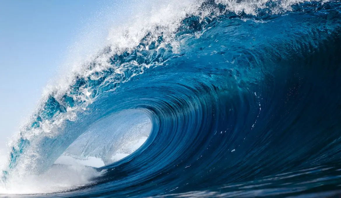 Cât de înalt a fost cel mai mare val tsunami din lume?