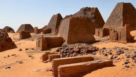 Care este țara cu mai multe piramide antice decât Egiptul?