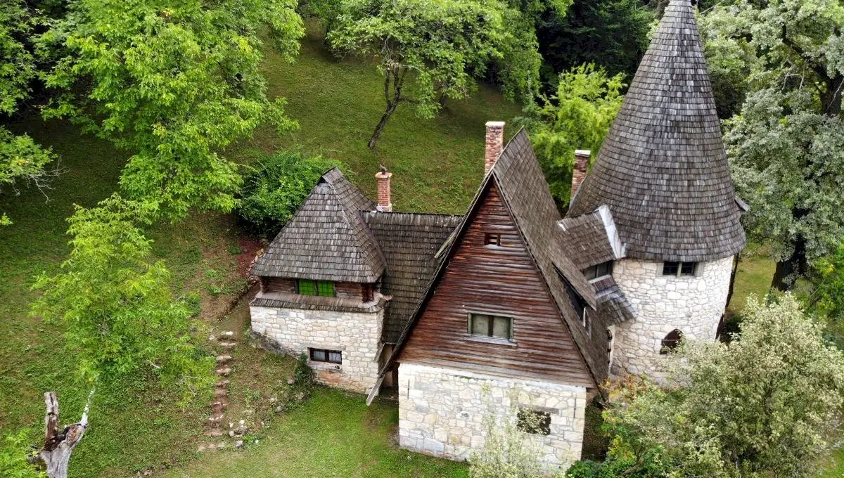 Care e povestea Castelului Ciorii? Unde se află Castelul Ciorii?