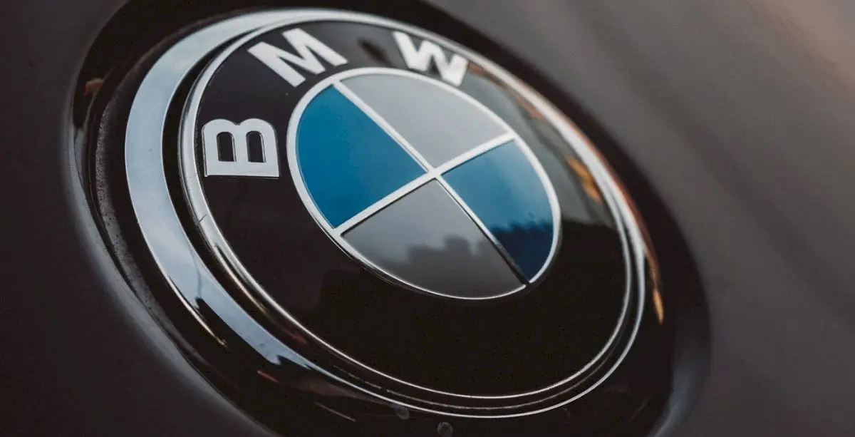 Ce înseamnă BMW? De la ce vine acronimul BMW?