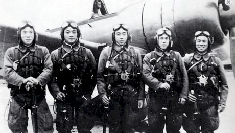 De ce purtau piloții kamikaze căști?
