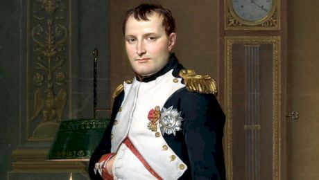 De ce în multe picturi Napoleon ține mâinile în buzunare?