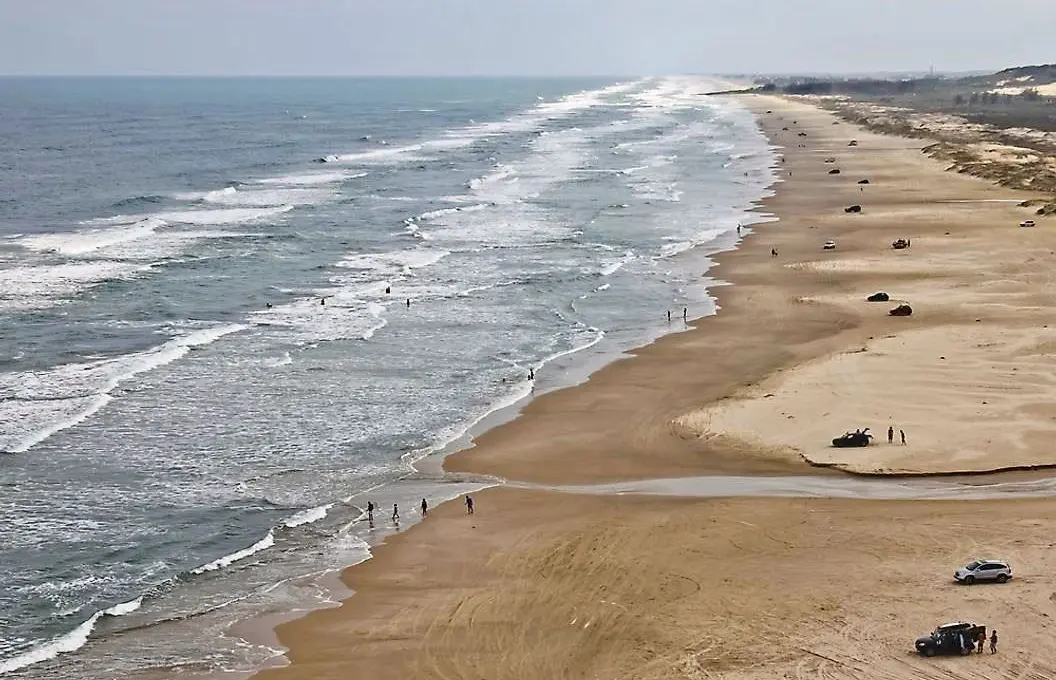 Care este cea mai lungă plajă din lume? Ce lungime are aceasta?