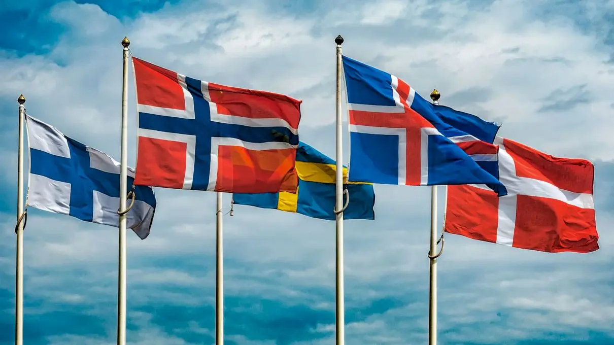 De ce steagurile țărilor scandinave au o cruce desenată pe ele?