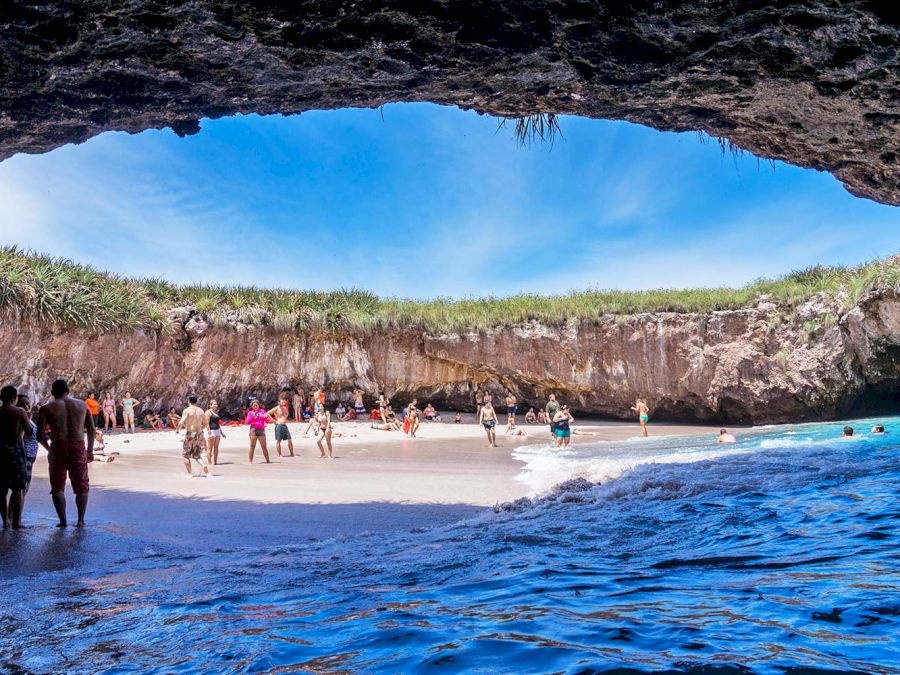 Playa escondida (Hidden beach), Mexico