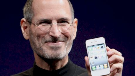 De ce purta Steve Jobs aceleași haine în aparițiile publice?