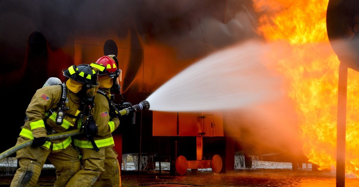 Cum descoperă pompierii sursa unui incendiu? De unde vine focul?
