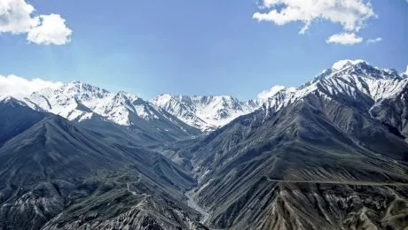 De ce Munții Pamir sunt supranumiți „Acoperișul lumii”?