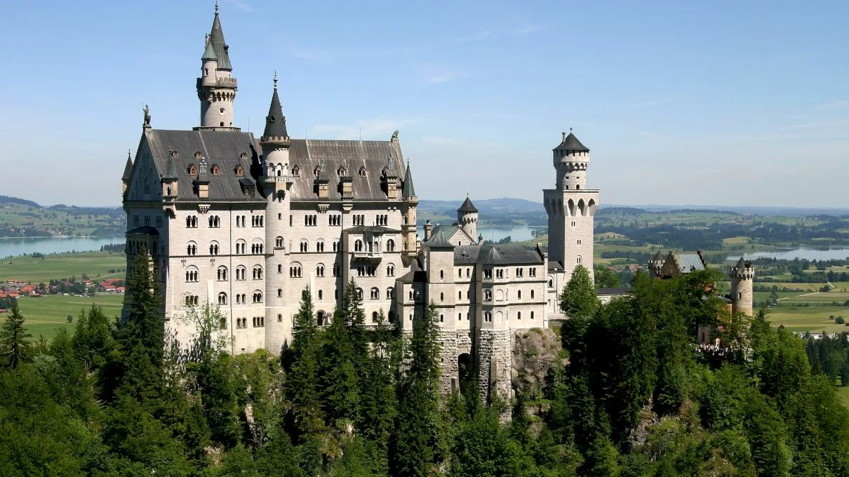 Germania, țara cu cele mai multe castele. Țara Galilor, țara cu cele mai multe castele pe metru pătrat din Europa