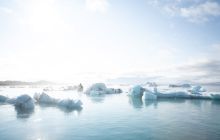 Ce se găsește sub gheața din Groenlanda?