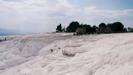 Pamukkale, una dintre cele mai frumoase destinații din Turcia