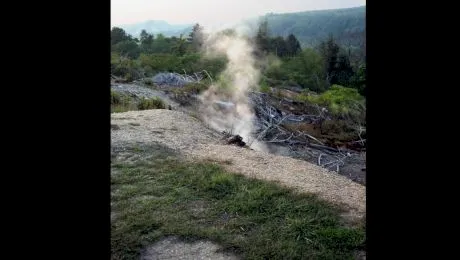 Care este orașul care arde de peste 50 de ani?