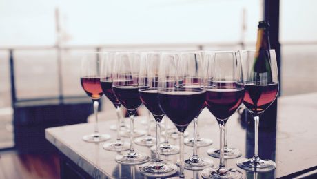 Curiozități despre vin. De ce chinezii consumă mai mult vin roșu?