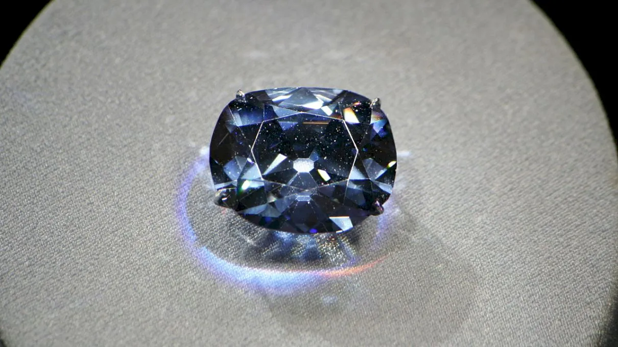 Blestemul diamantului Hope, bijuteria ce și-a ucis toți proprietarii